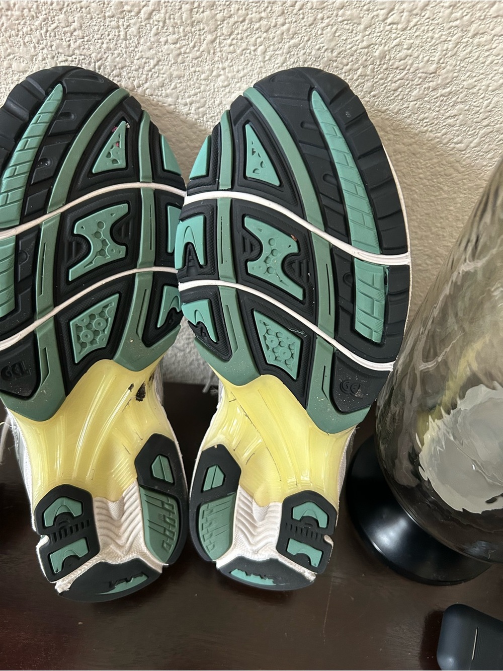 USED Gel-Kayano 14
Size 13
In great condition! - Picture 10 of 16